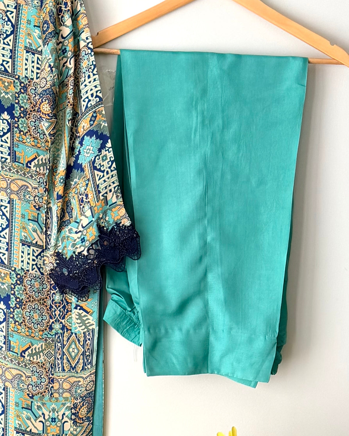 Printed crepe silk suit