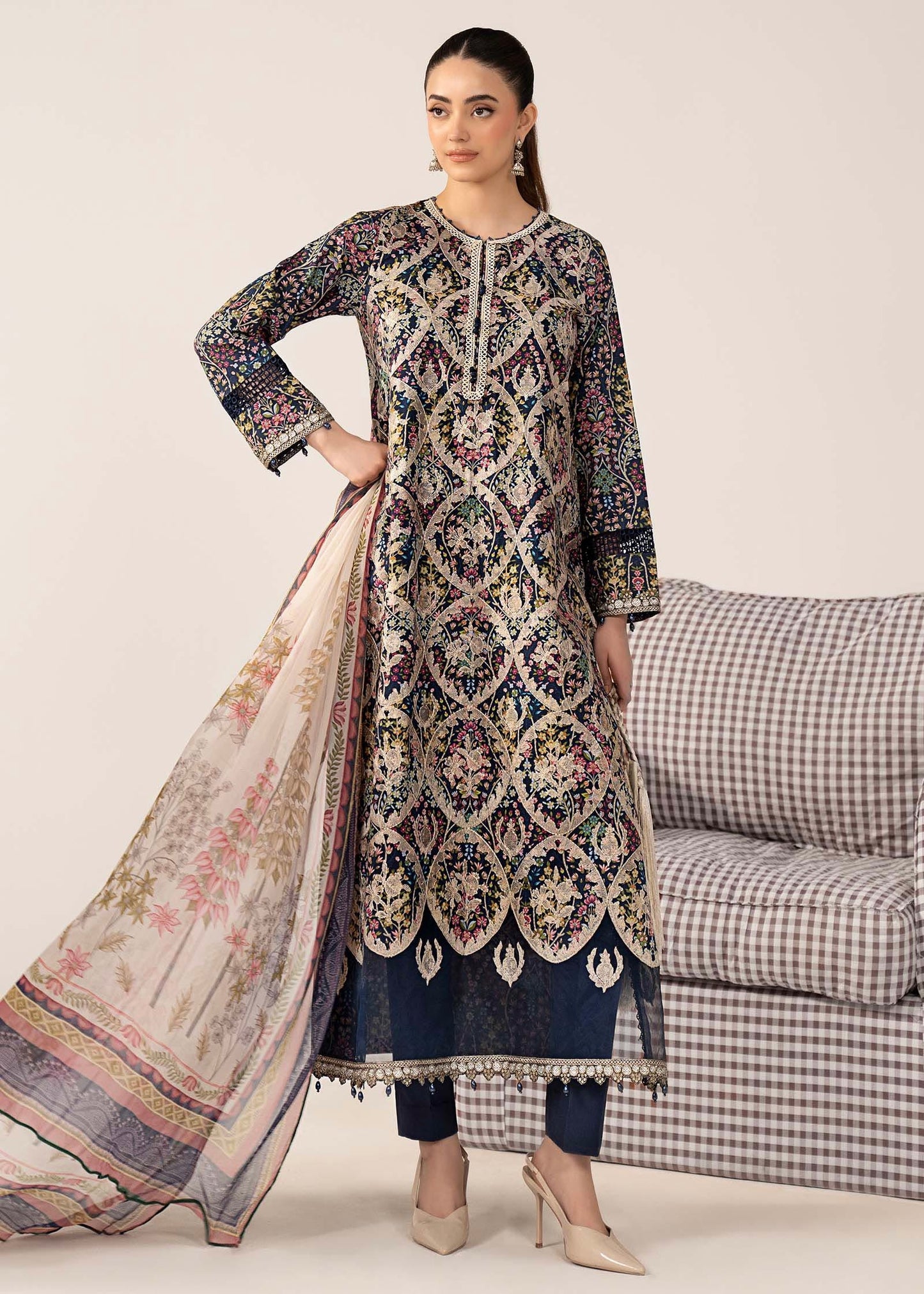 Embroidered lawn suit - Maria b
