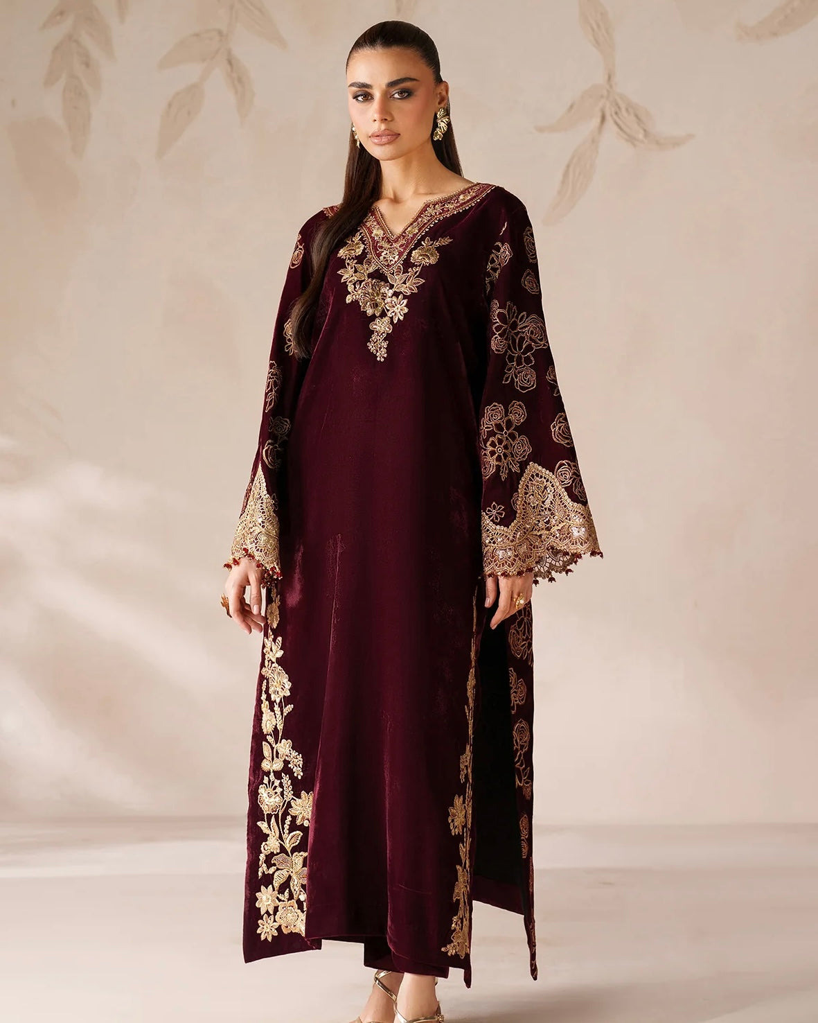 Velvet embroidered dress - Baroque