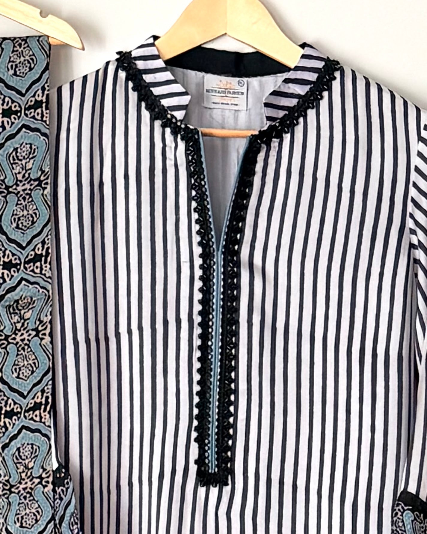 Noor -e- silk(G)-  Block printed Korean shamoze
