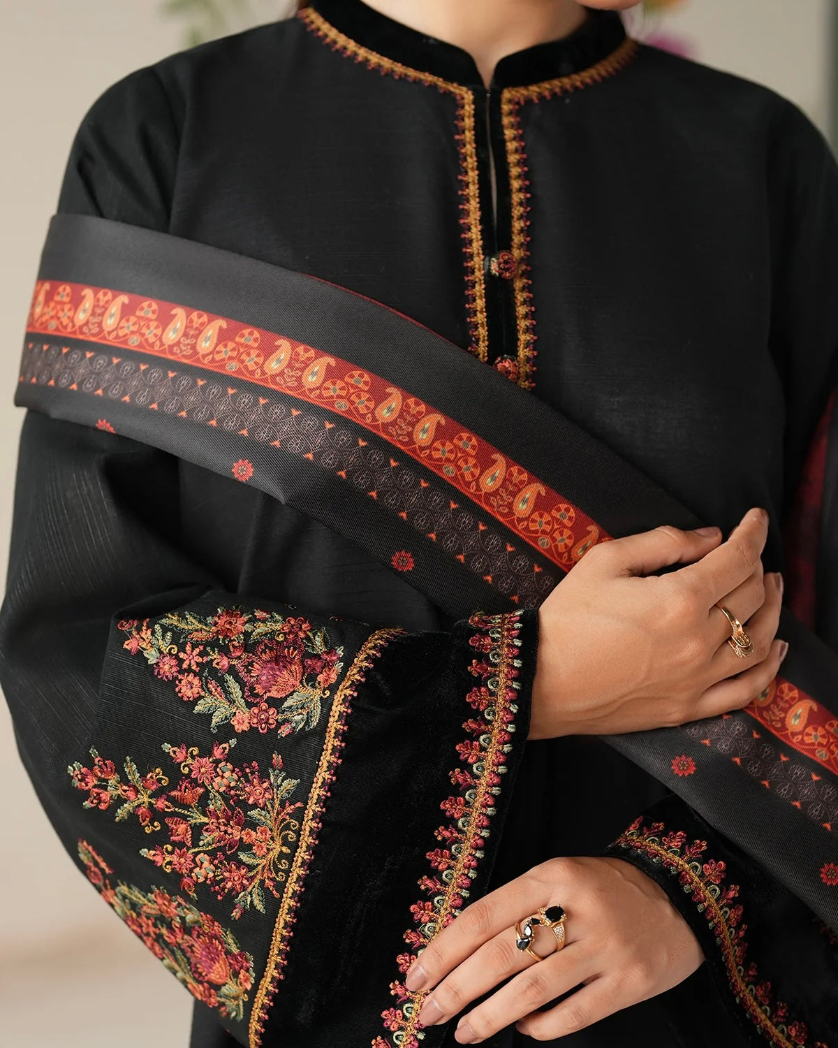 Light khaddar suit- Baroque