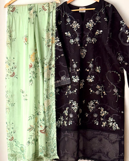 Zara shahjahan  lawn
