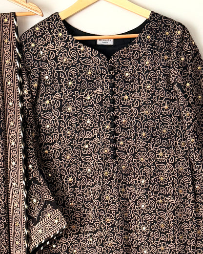 Ajrak Kamdani silk suit