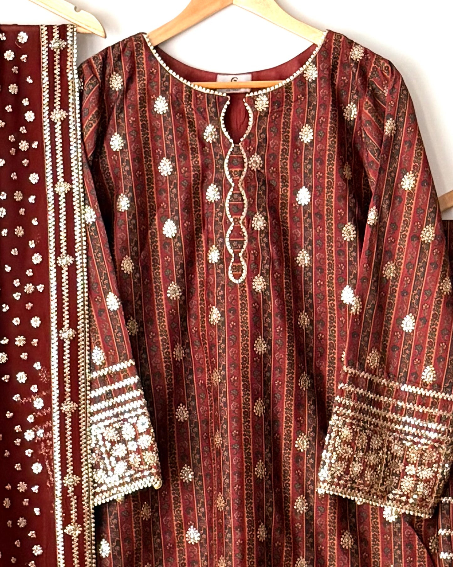 Raw silk embroidered- Jazmin