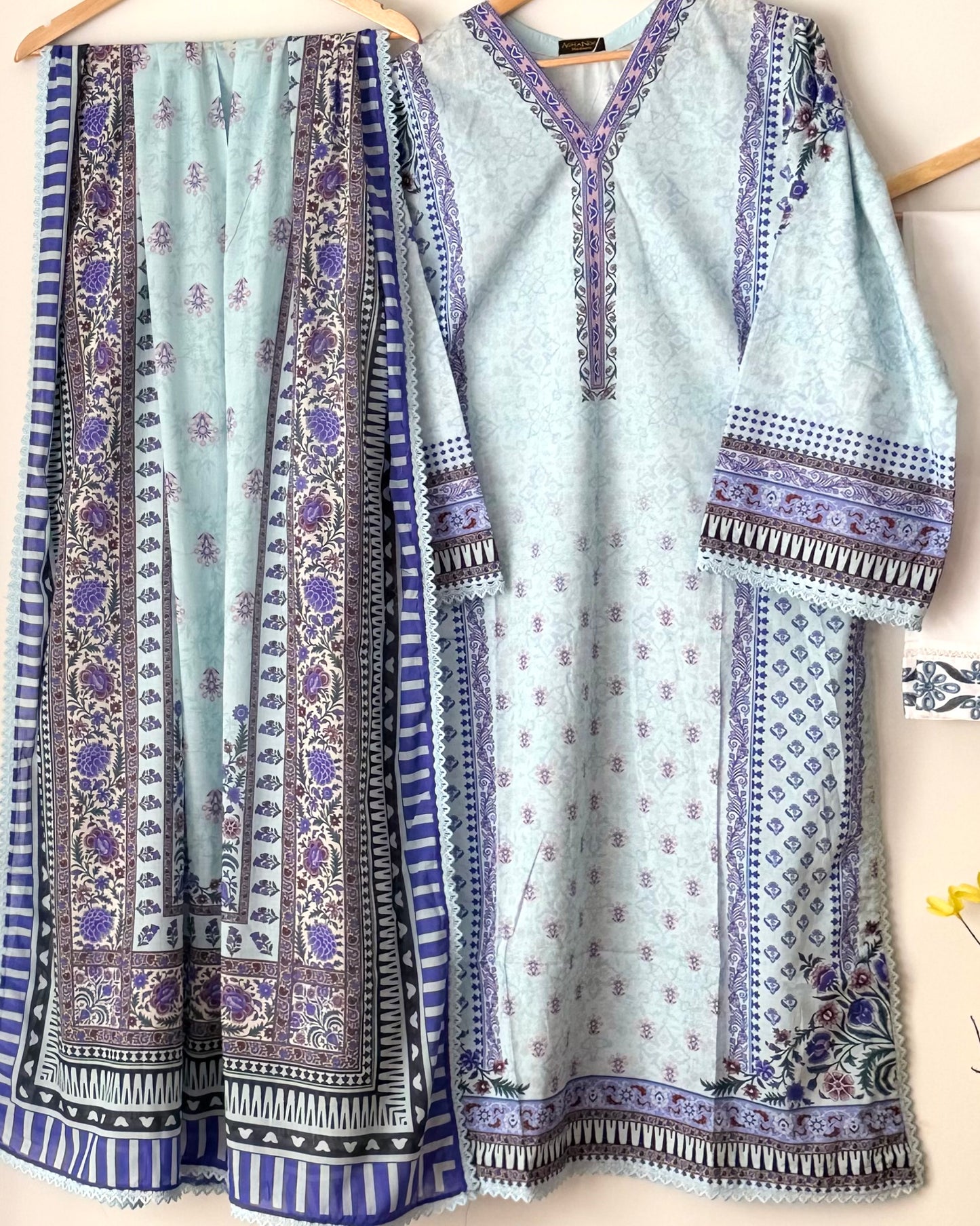 Printed lawn suit  - Agha noor