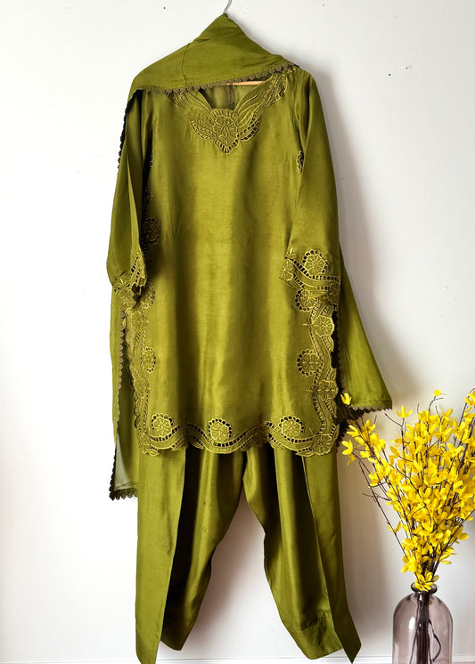 Mehndi green
