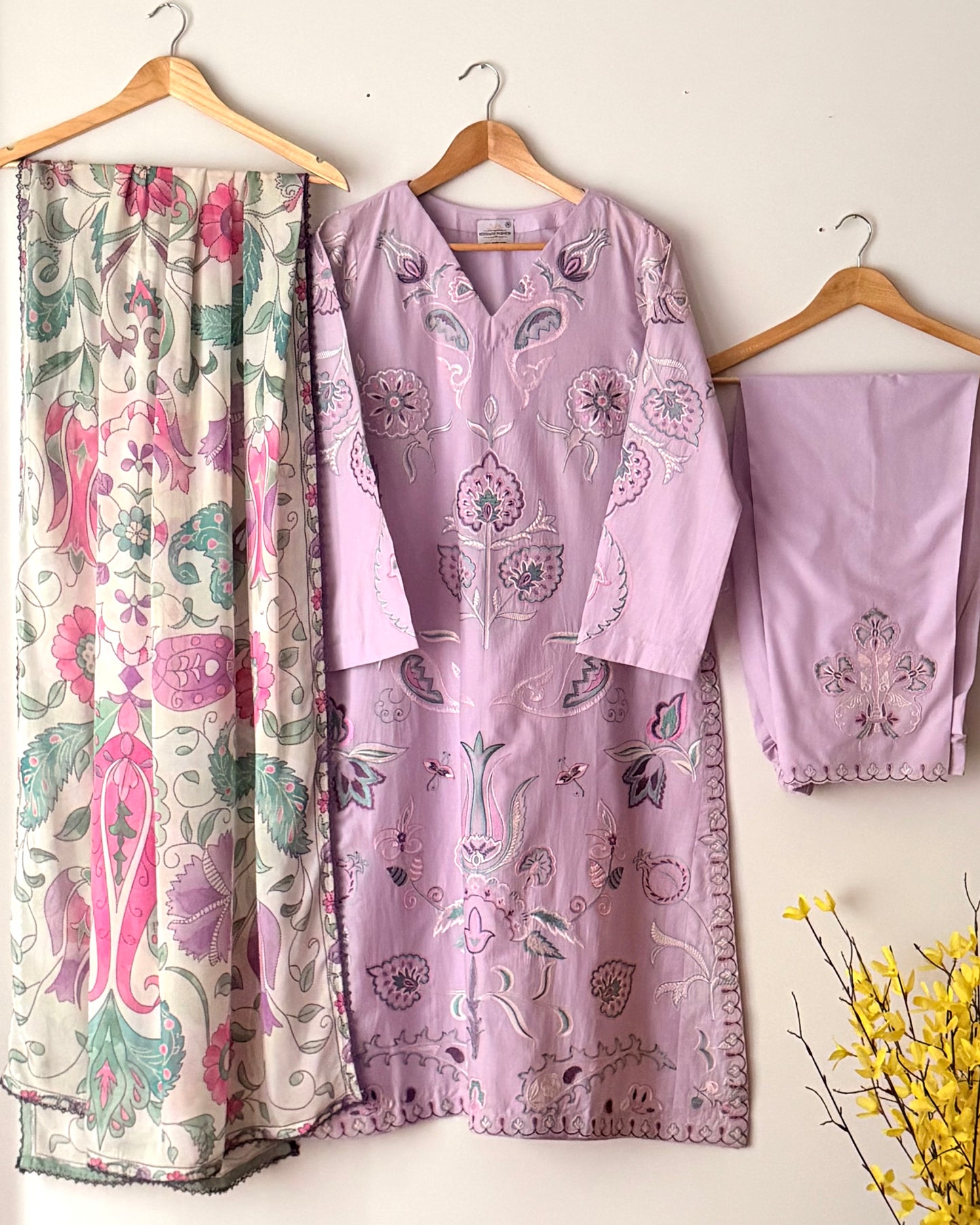 Zara shahjahan  lawn