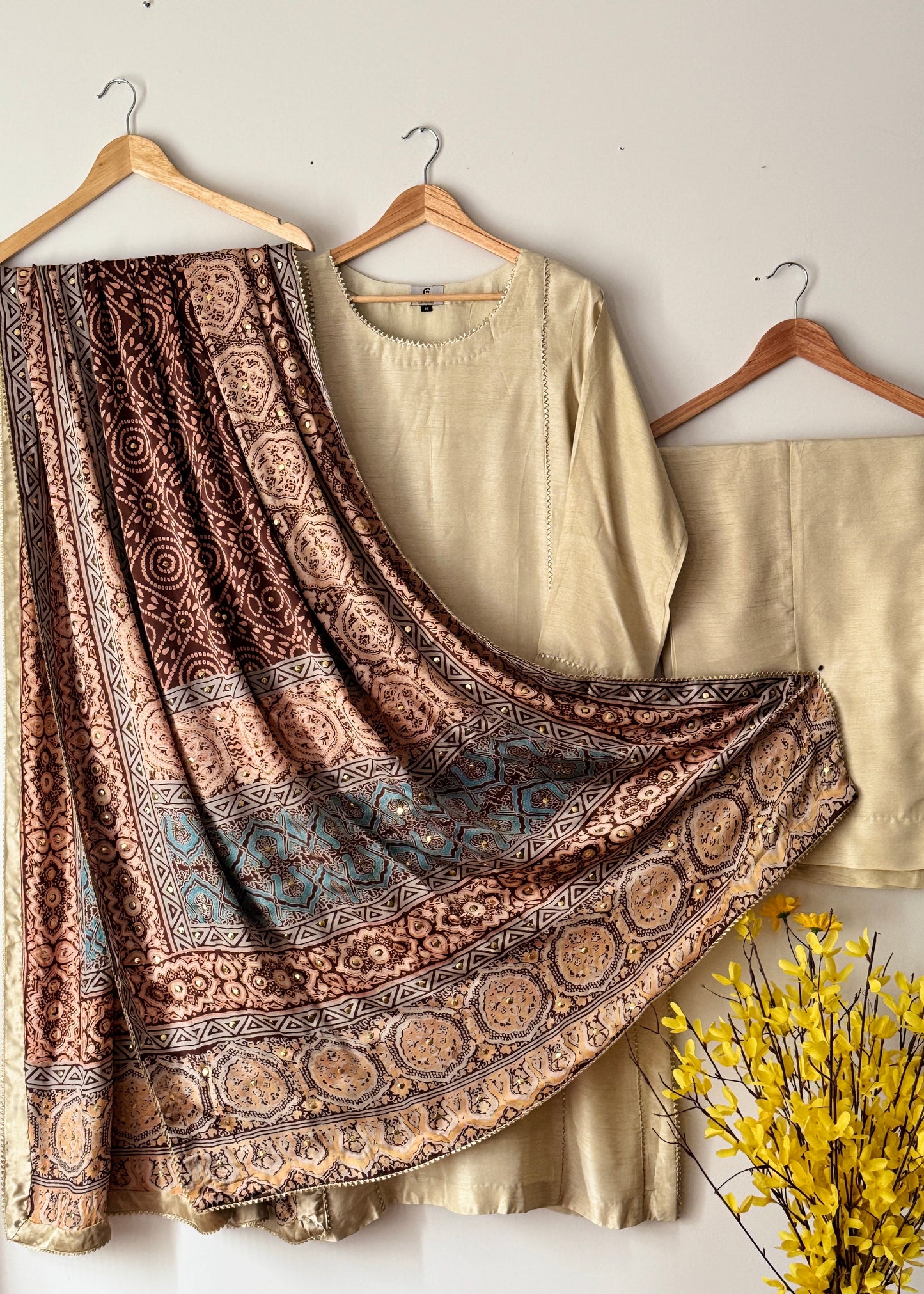 Nargis - Kamdani collection