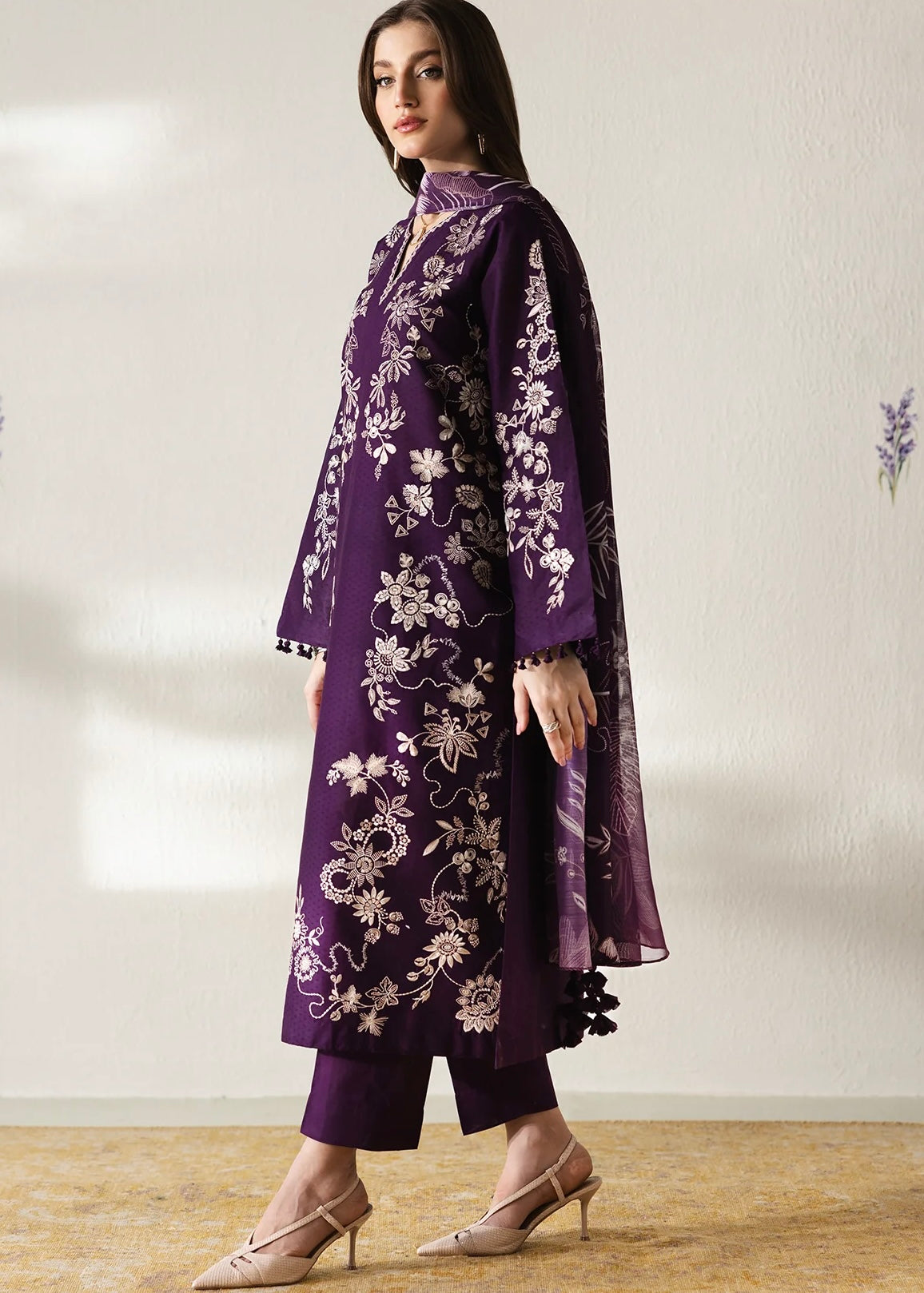 Embroidered suit - Baroque