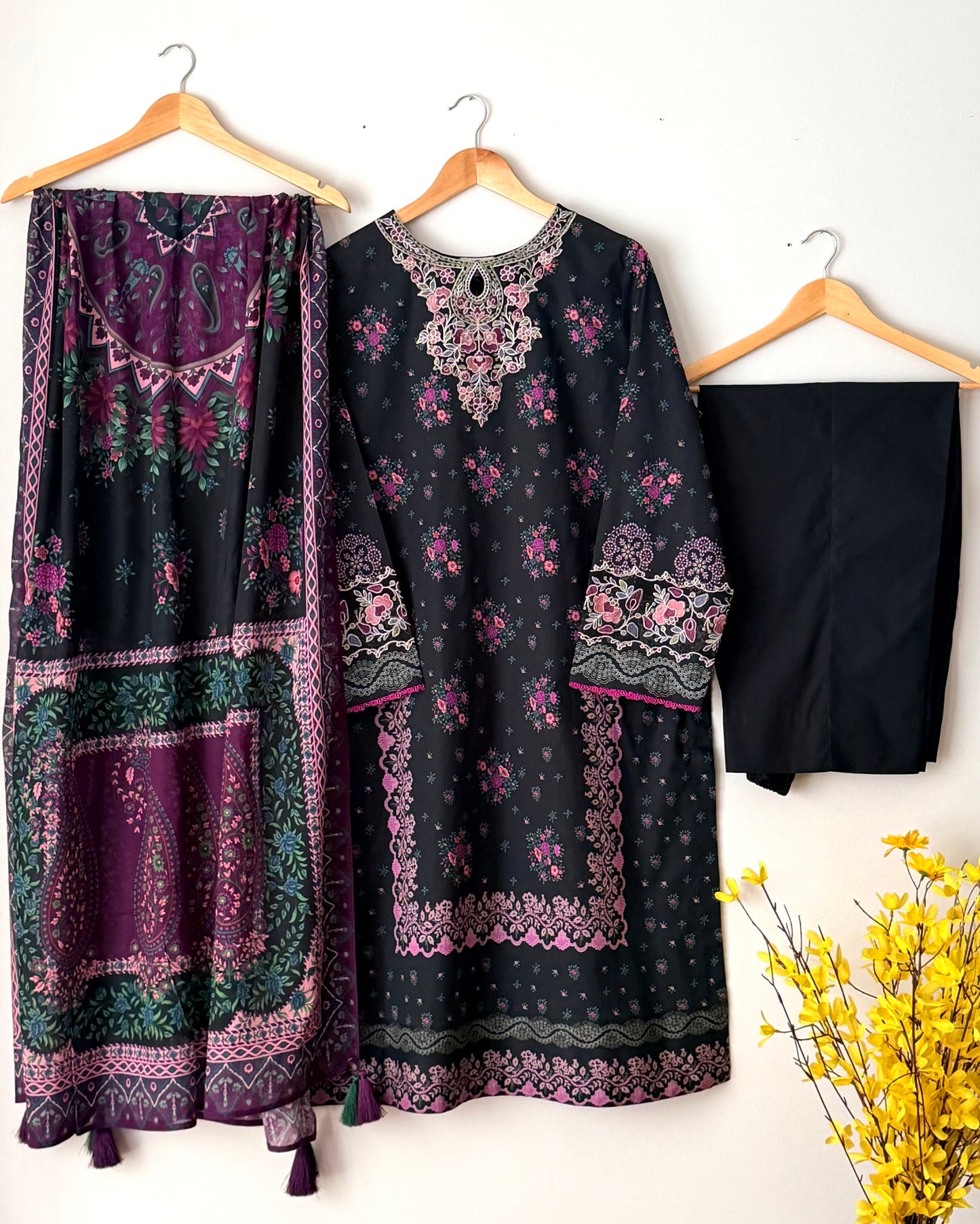 Lawn embroidered suit - Sapphire