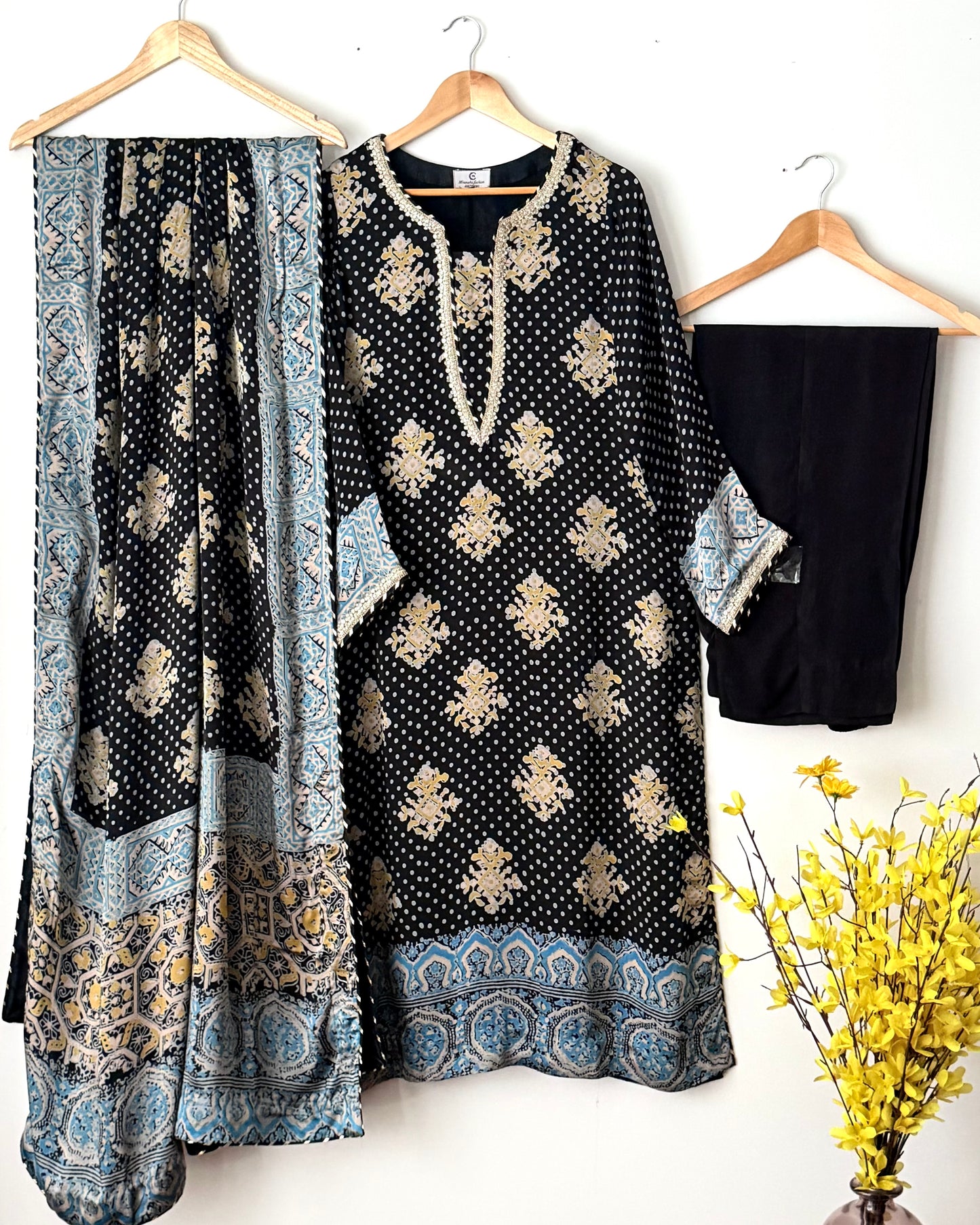 Noor -e- silk(D) - Block printed Korean shamoze