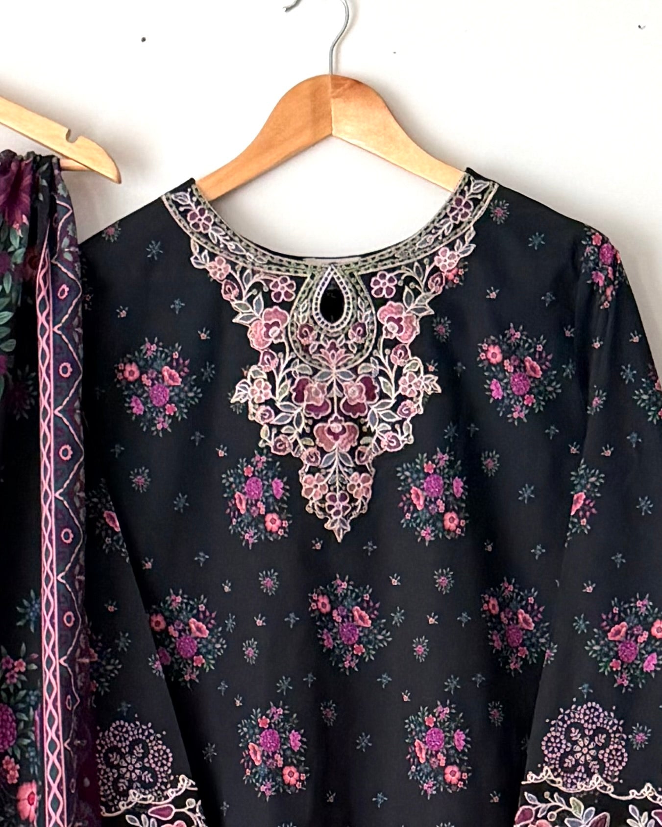 Lawn embroidered suit - Sapphire