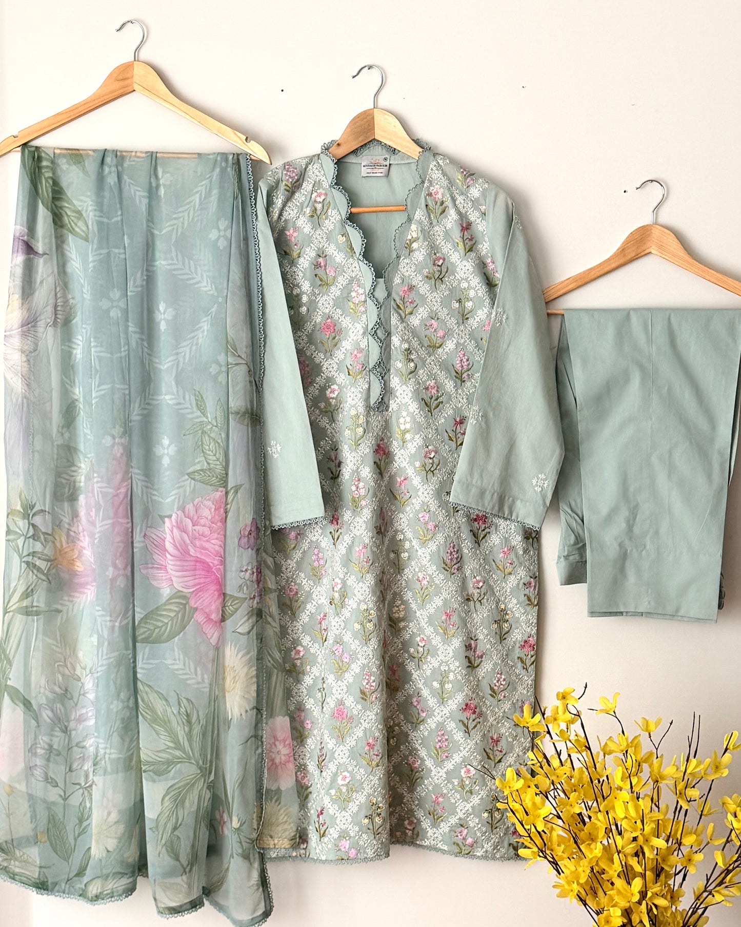 Embroidered lawn suit - Maria b