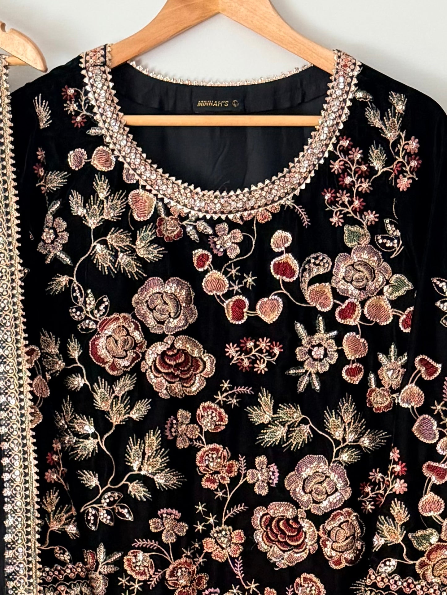 Velvet embroidered suit - Baroque