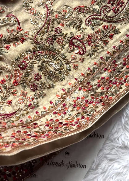 Tissue embroidered shawl